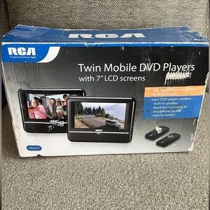 Twin Mobile DVD Players RCA DRC6272 7” screen Play Two DVDs Car Travel Essential